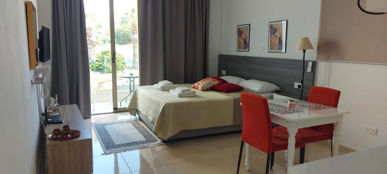 Harmony Seaview Apartments Paphos Esterno foto