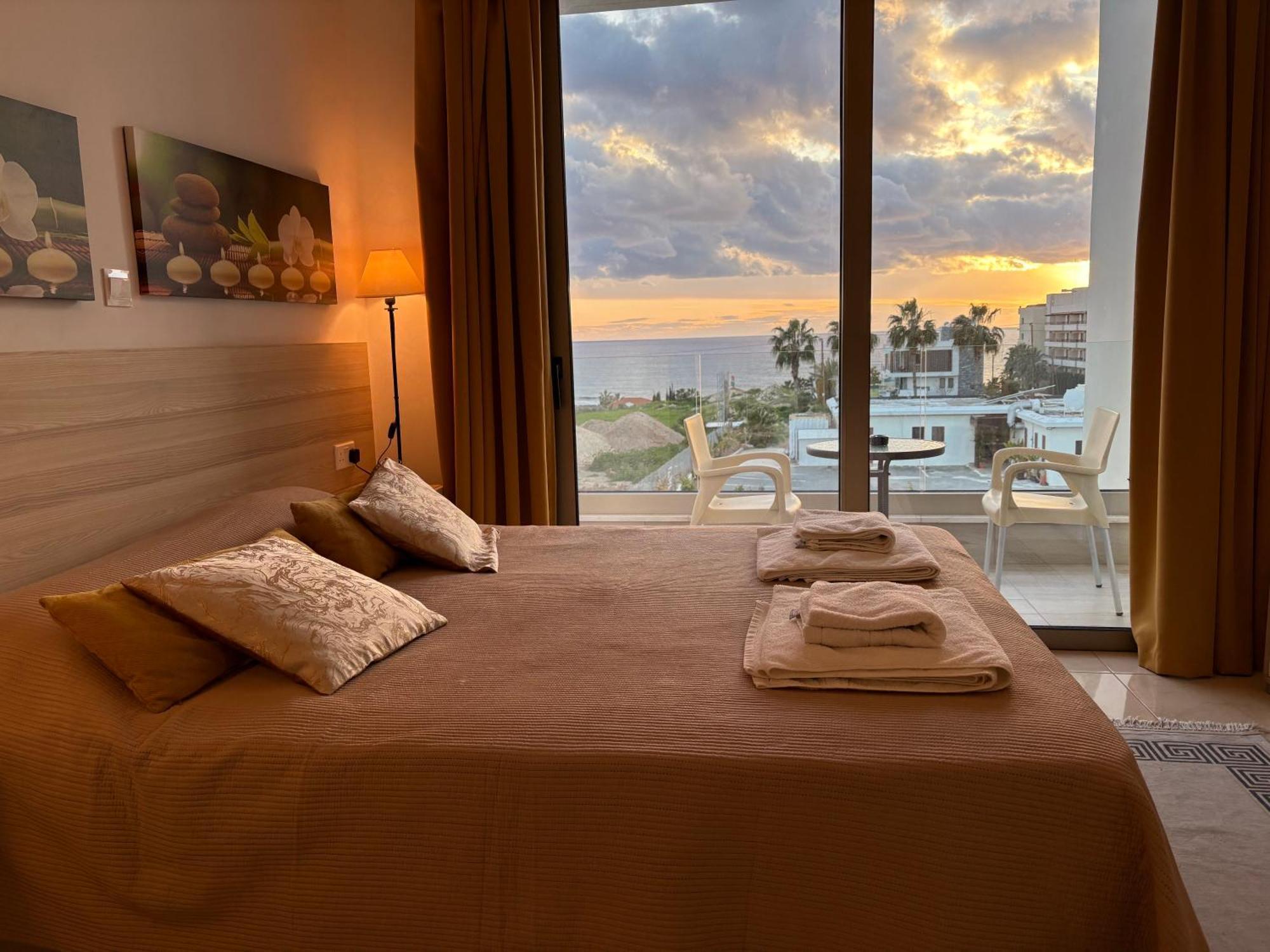 Harmony Seaview Apartments Paphos Esterno foto